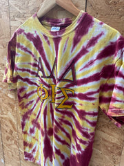 We're Geeks not Greeks Tie Dye T-Shirt Alpha Delta Phi Fraternity M Red Yellow