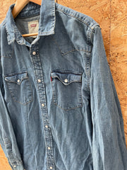 Vintage Y2K Levi's Men's M Light Wash Denim Western Shirt Long Sleeve Button Up