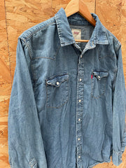 Vintage Y2K Levi's Men's M Light Wash Denim Western Shirt Long Sleeve Button Up