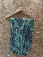 Vintage 90s thrashed faded woodland combat camo trousers size large