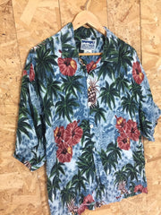 Vintage 90s mens light blue green hibiscus palm trees pineapple fruit print Hawaiian eccentric statement quirky party festival shirt size XL