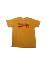 Vintage 90s Delta Chi logo Cornell University New York State Quirky USA college team sports yellow t-shirt size large