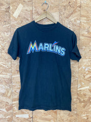 Vintage 90s Miami Marlins baseball number 2 USA black souvenir t-shirt size small by Majestic