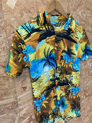 Vintage 90s Hawaiian shirt yellow blue palms beach scene soft rayon size XS