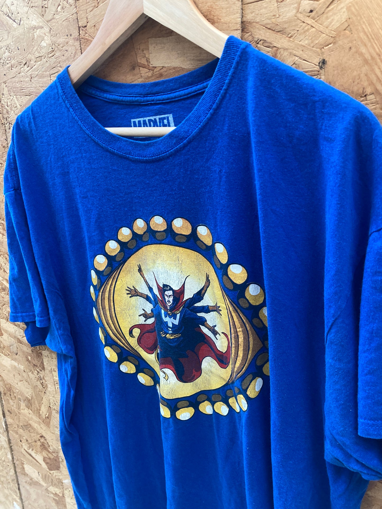 Vintage Y2K Marvel superhero blue souvenir t-shirt size XL