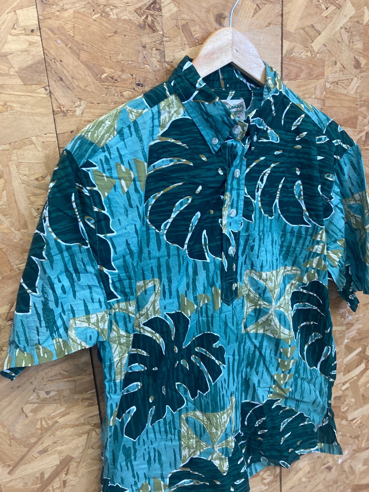 Vintage 90s teal olive green bold leaf pattern hawaiian ugly party shirt sleeve shirt by Hilo Hattie