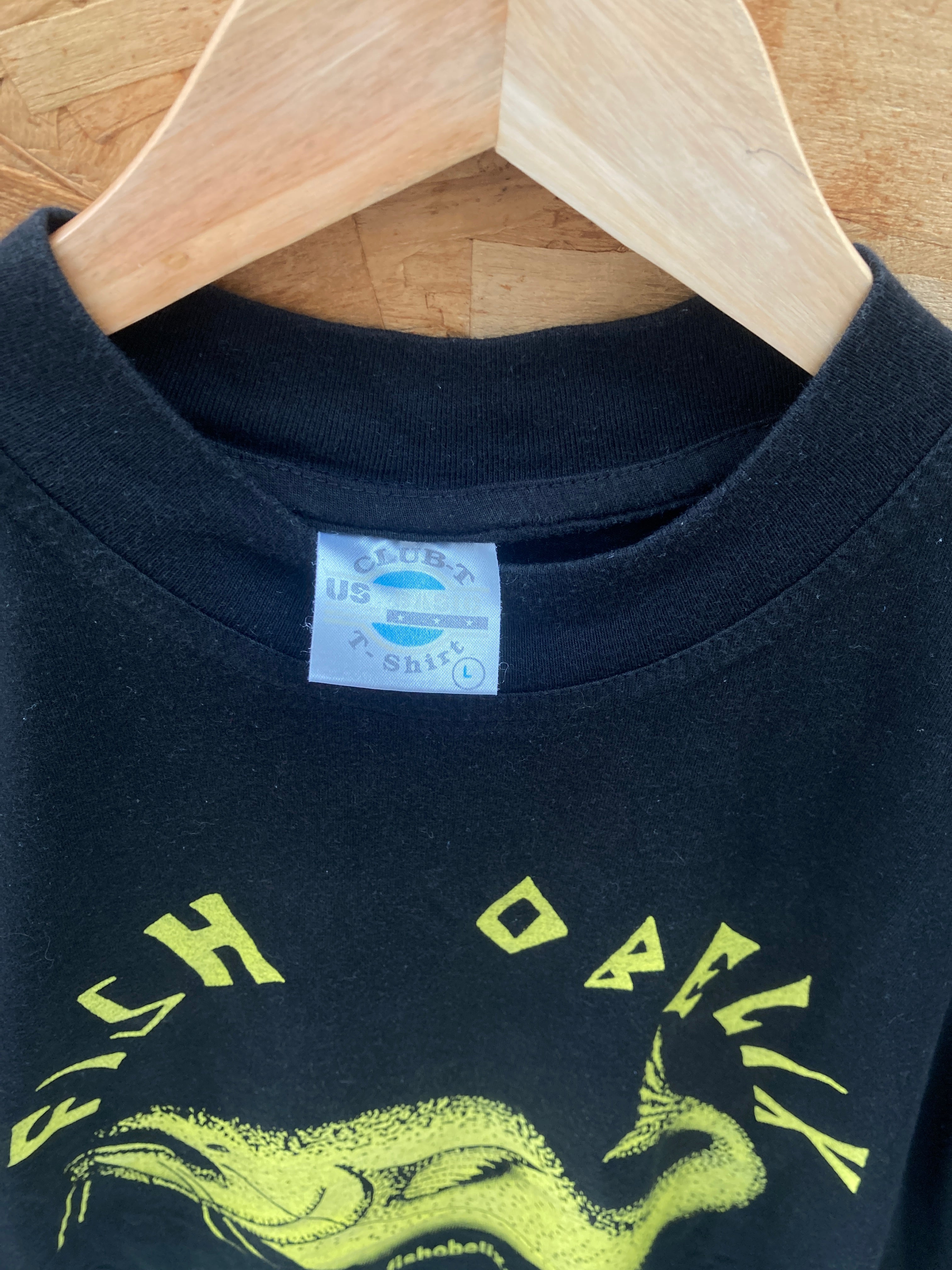 Vintage 90s Fish Obelix yellow black quirky souvenir fishing t-shirt size large
