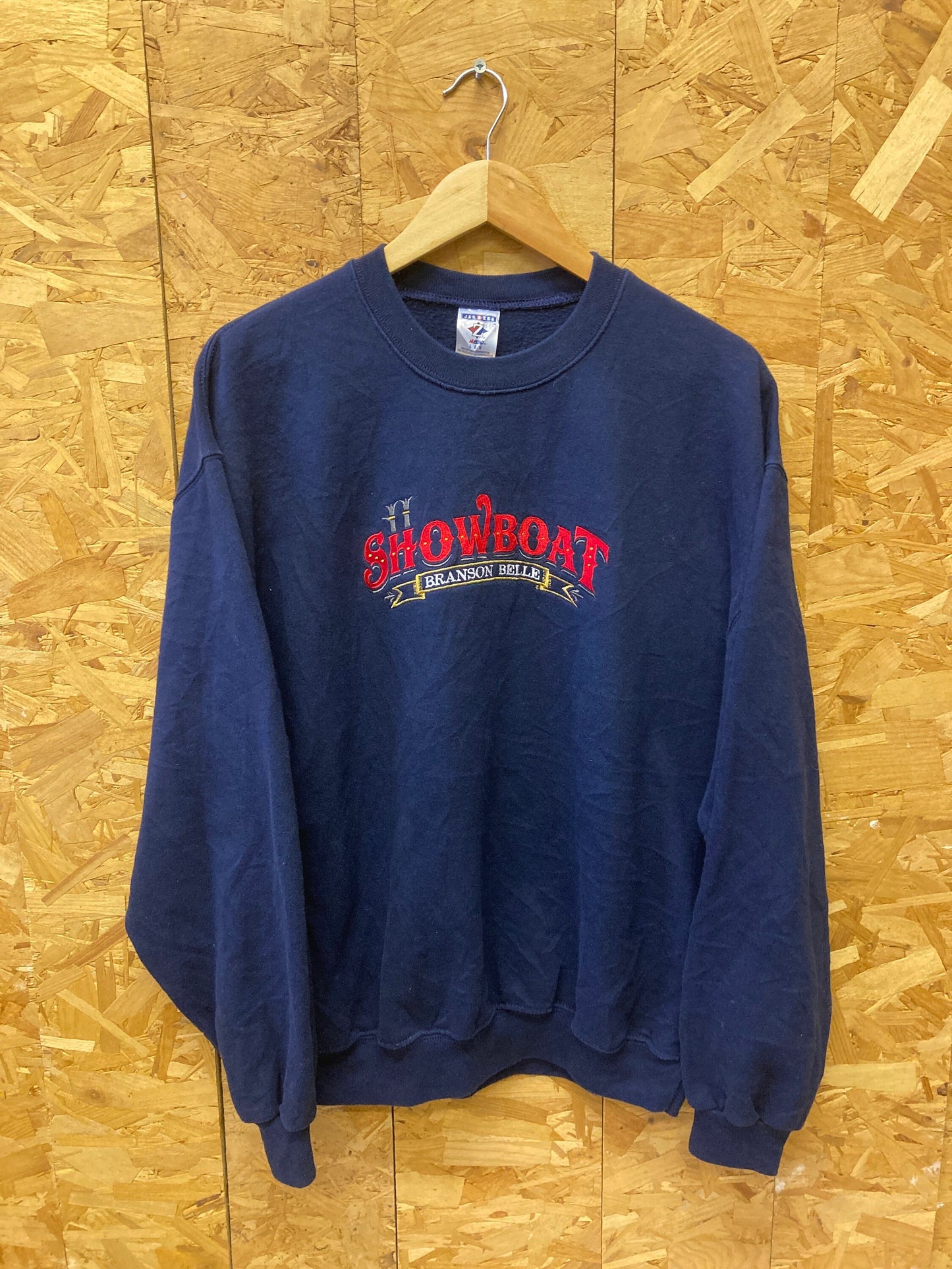 Vintage 90s navy blue Showboat embroidered USA souvenir crew neck sweater size large by jerzees