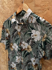Vintage 90s rayon green brown beige floral pattern Hawaiian shirt size small