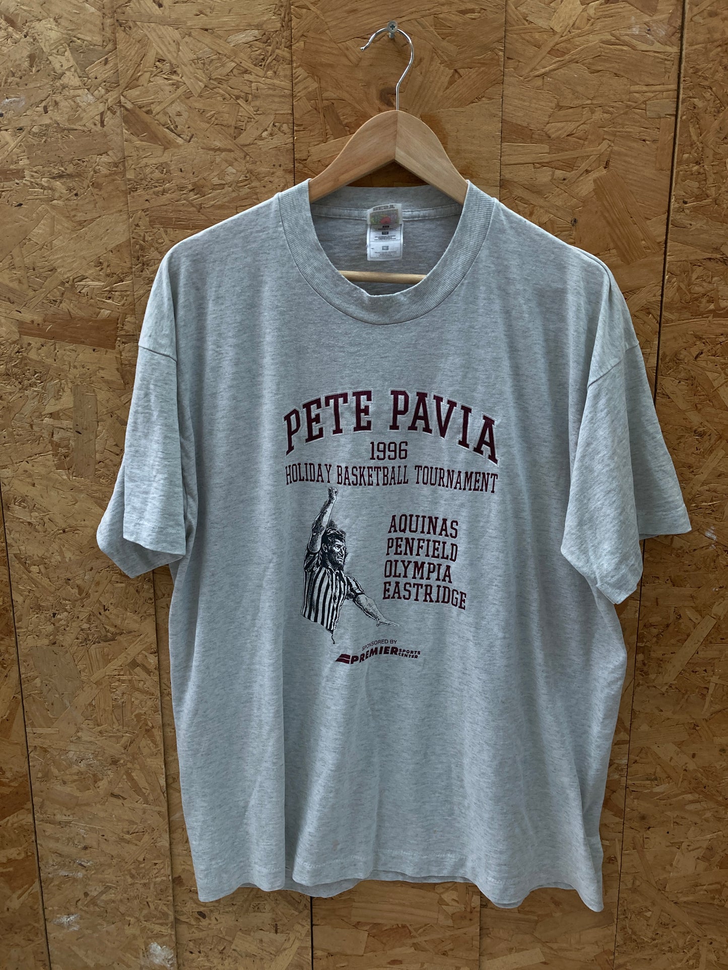 Vintage 90s Pete Pavia grey single stitch t-shirt size XL by Fruit of the loom