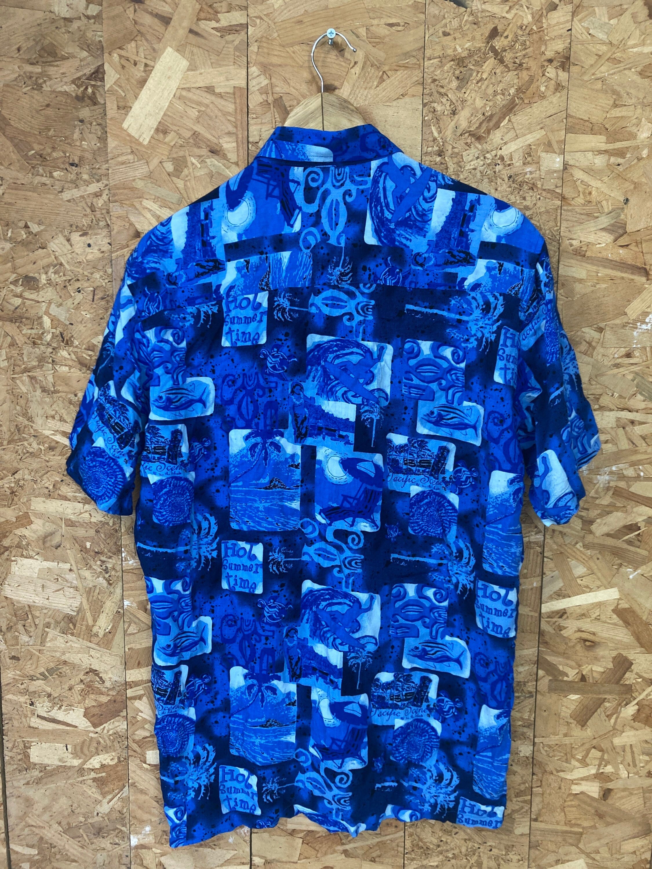 Vintage 90s blue Pacific Ocean fishing print Haiwaiian beach party shirt oversized XL by Giani Ferot