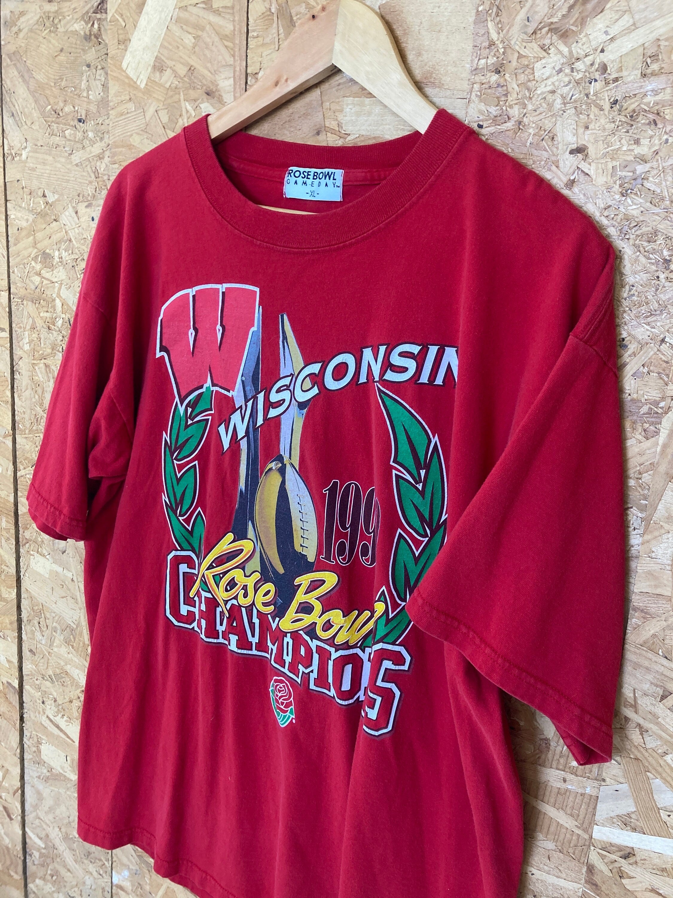 Vintage 99 Wisconsin Rose Bowl champions red USA souvenir tshirt size XL