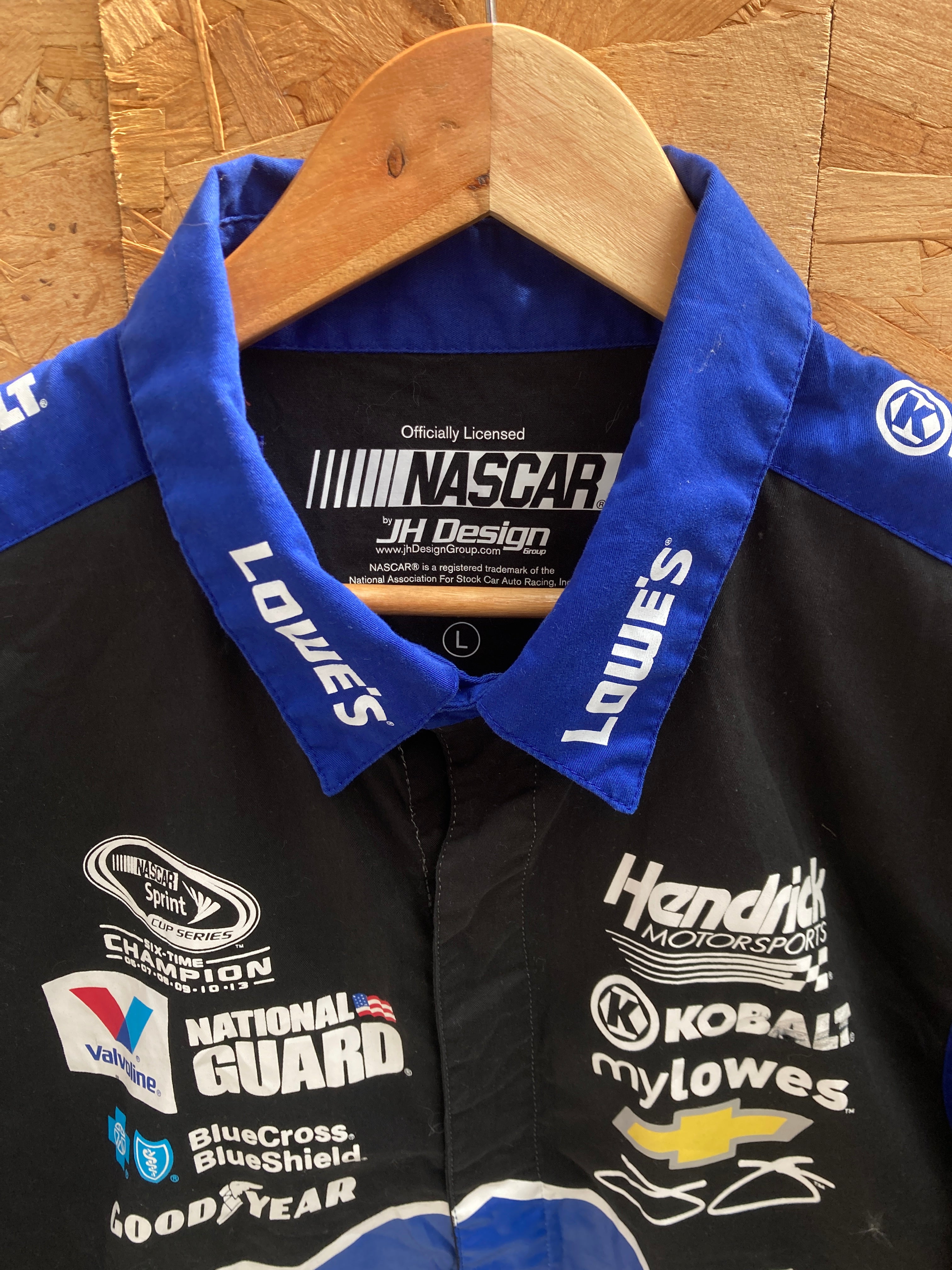 Vintage Y2K Jimmie Johnson Lowes Hendrick NASCAR team racing shirt size large