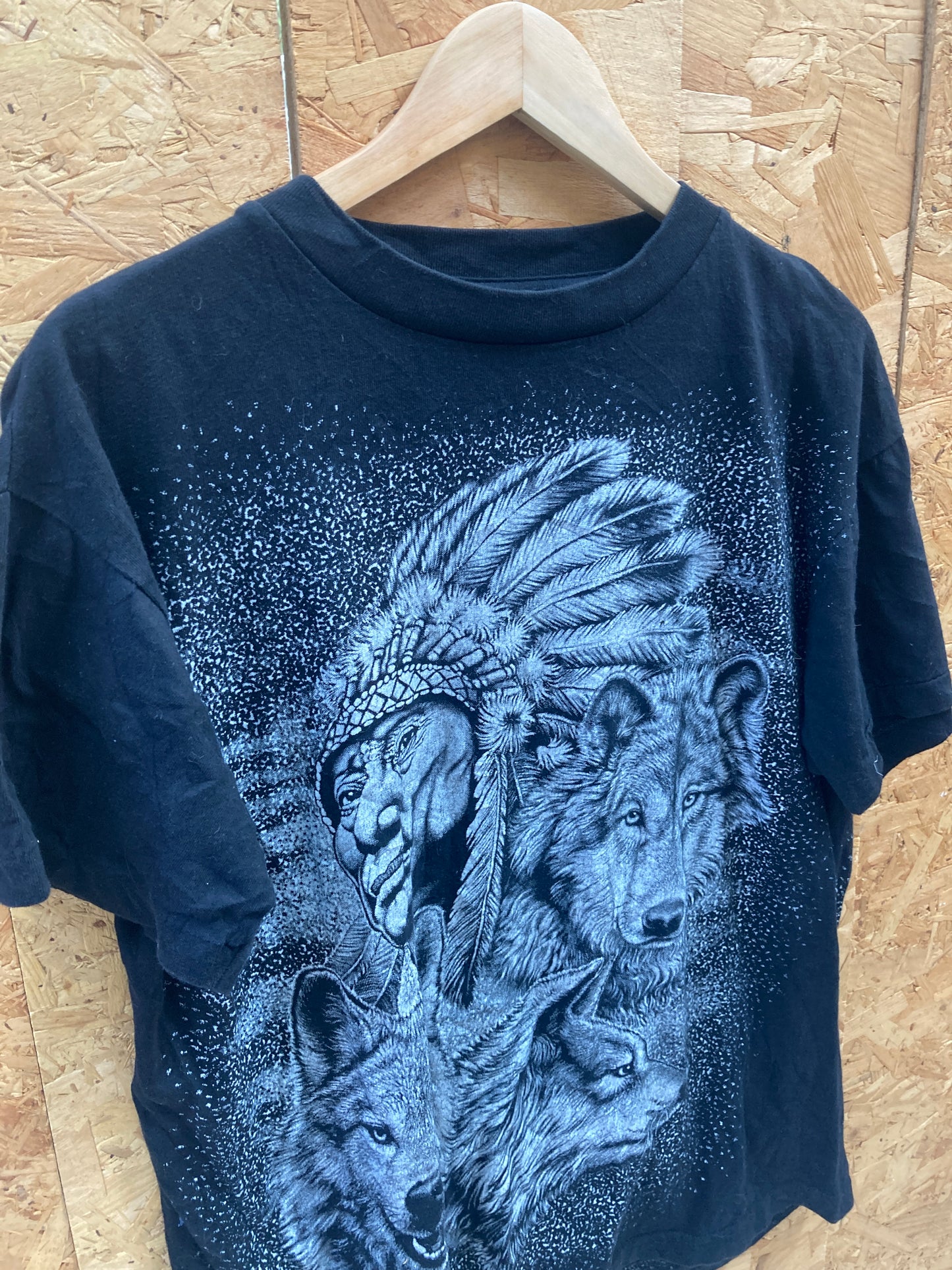 Vintage native american & wolf black white double side print t-shirt size M