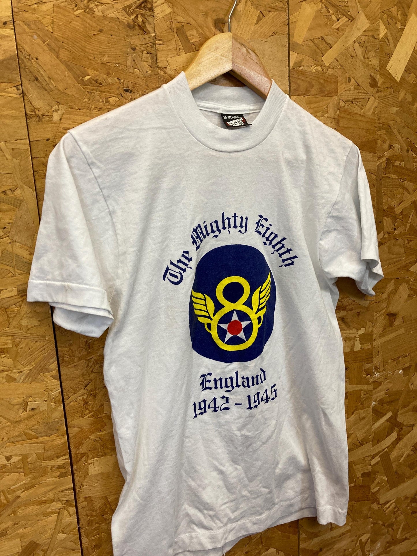 Vintage 80s The Mighty Eighth airforce England 1942-1945 USAF souvenir memorial single stitch white