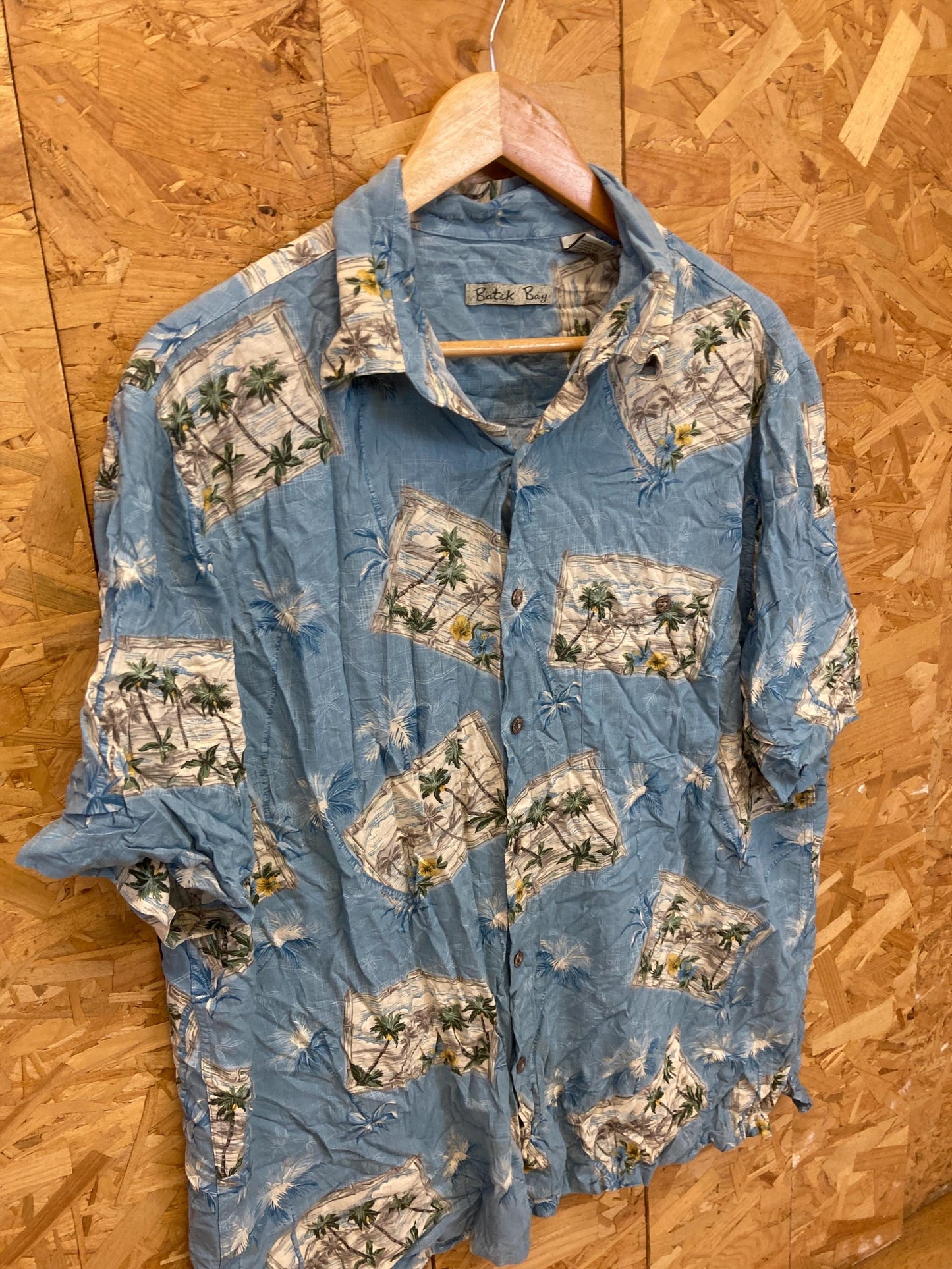 Vintage 90s light blue beige green desert island postcard palm tree Hawaiian rayon shirt size large