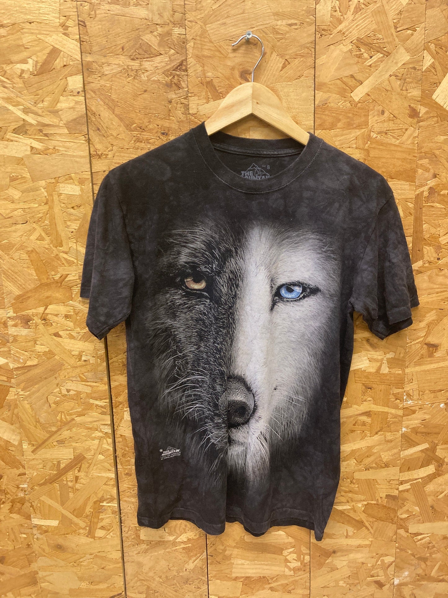 Vintage 90s The Mountain animal printed tie dye grey black wolf nature t shirt size small