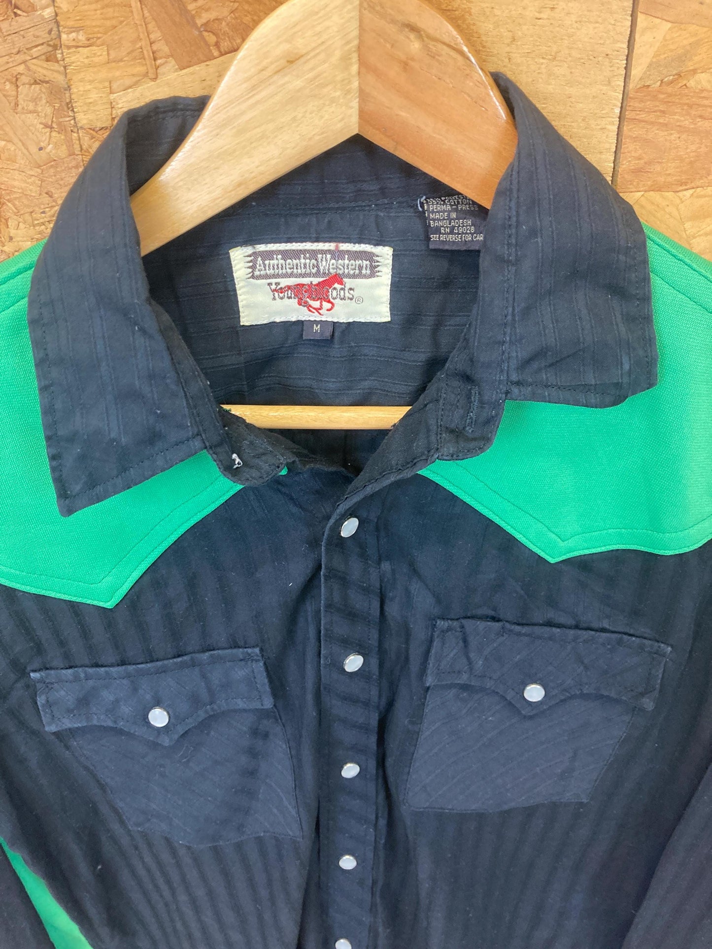 Vintage 80s black green western cowboy shirt with pearl snap buttons size medium by Youngblood Weste