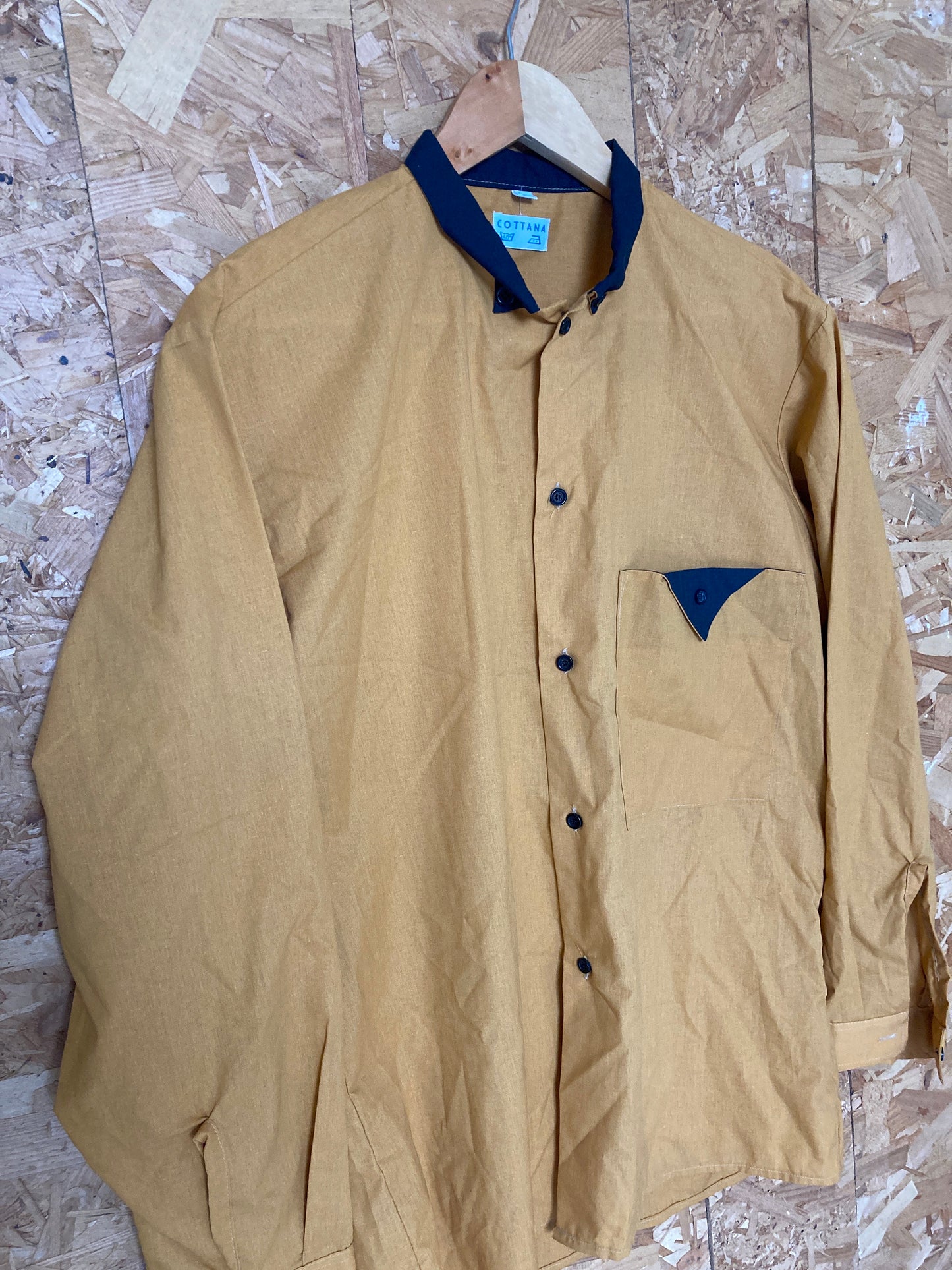 Vintage 70s mustard and brown small tip collar retro utility shirt size large