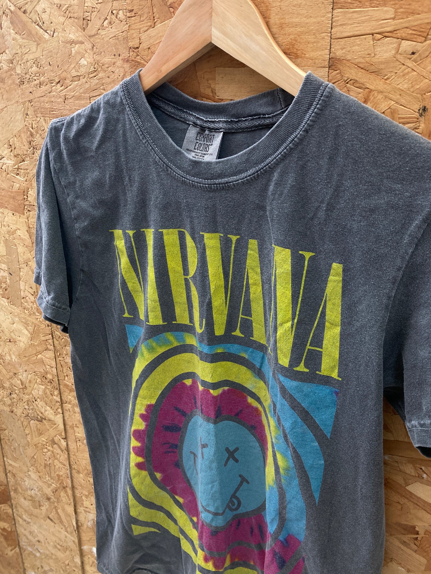 Vintage Y2K Nirvana smiley face grey faded grungy t-shirt size small