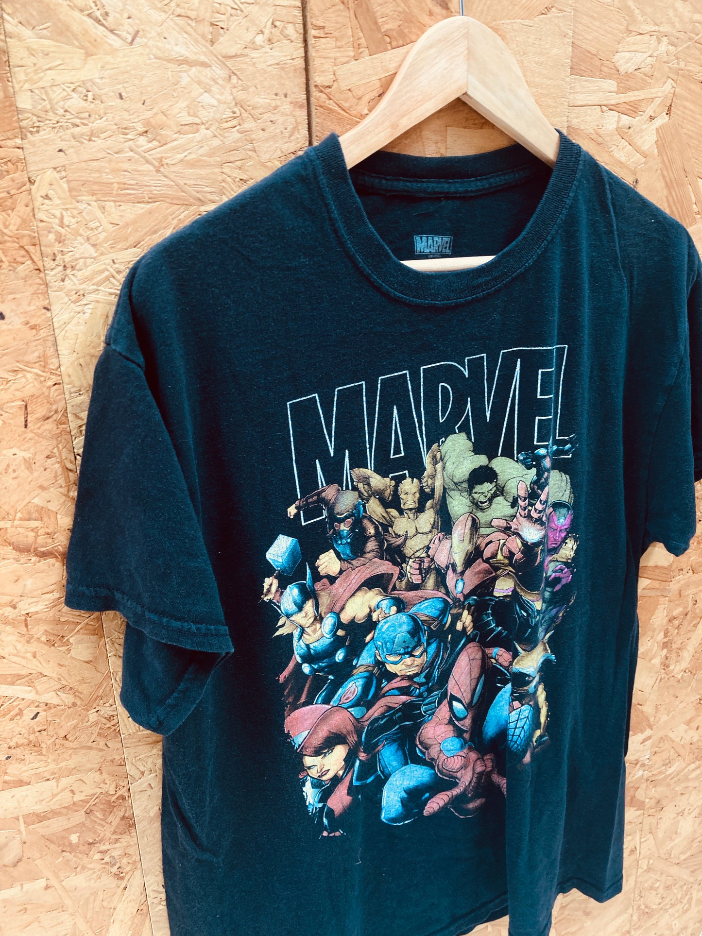 Vintage Y2K Marvel Comics super heroes black faded souvenir t-shirt size large