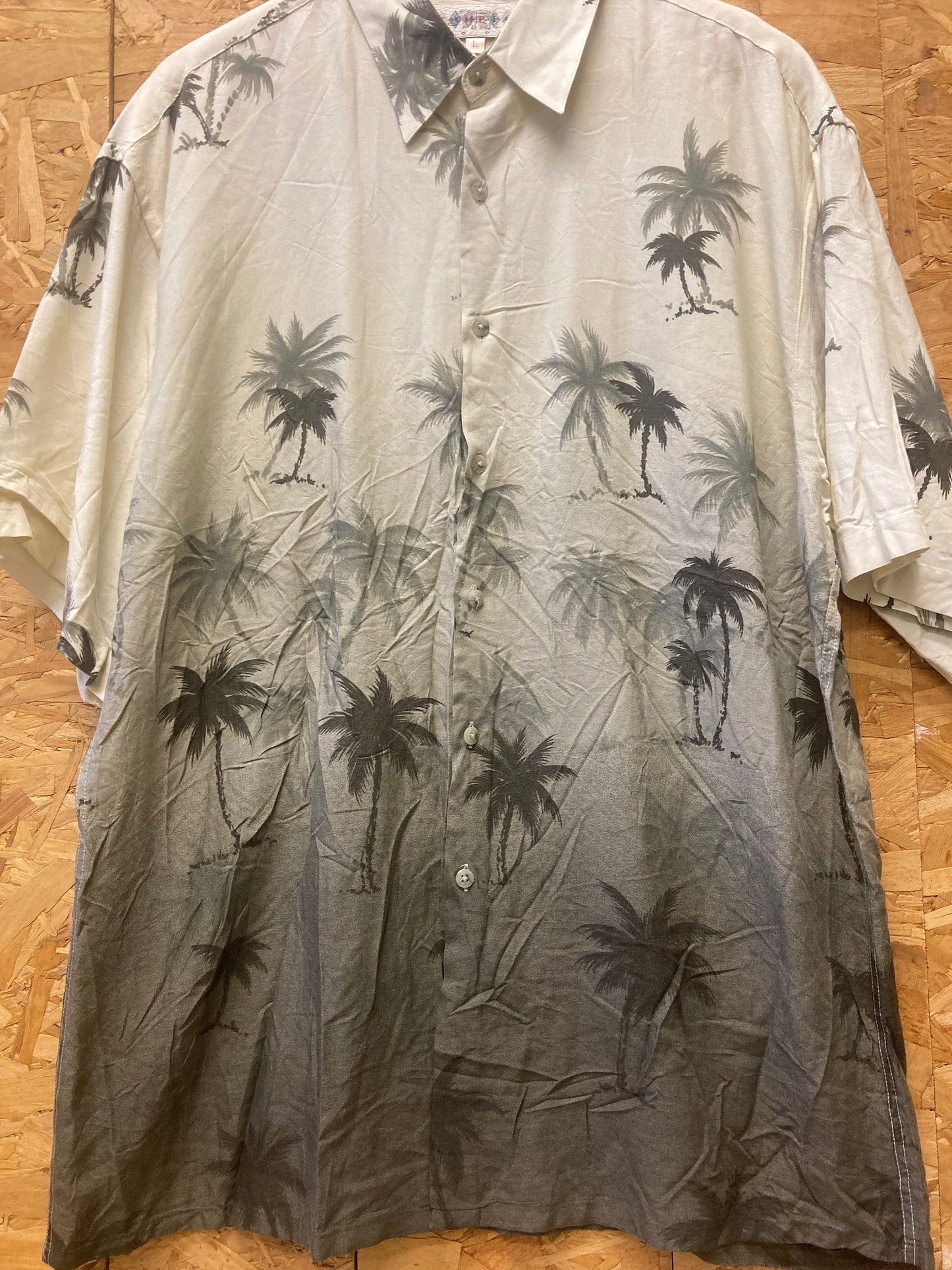 Vintage 90s rayon Korean made olive green cream magnolia flower botanical Hawaiian beach party overs