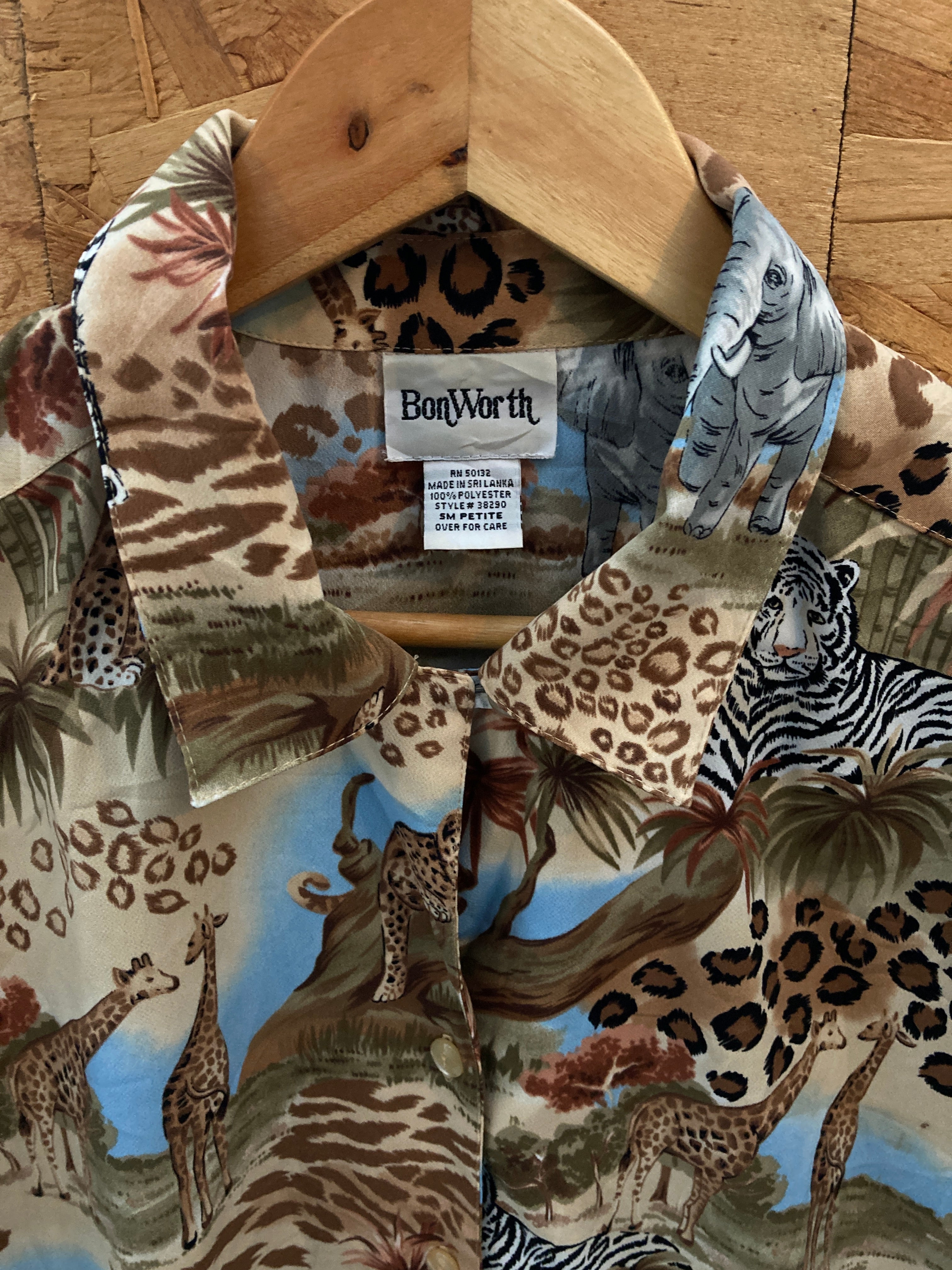 Vintage 90s safari scene pattern ladies Hawaiian blouse size small by Bonworth