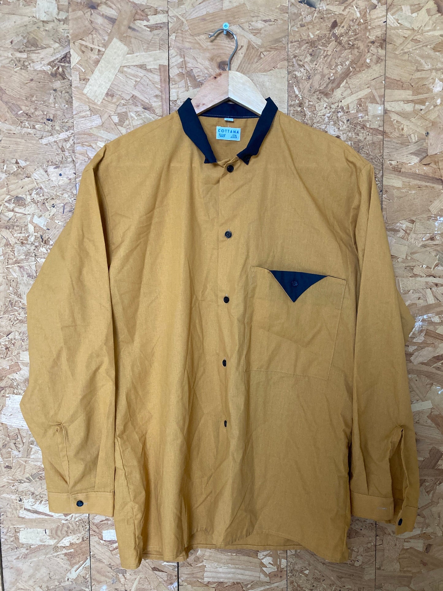 Vintage 70s mustard and brown small tip collar retro utility shirt size large