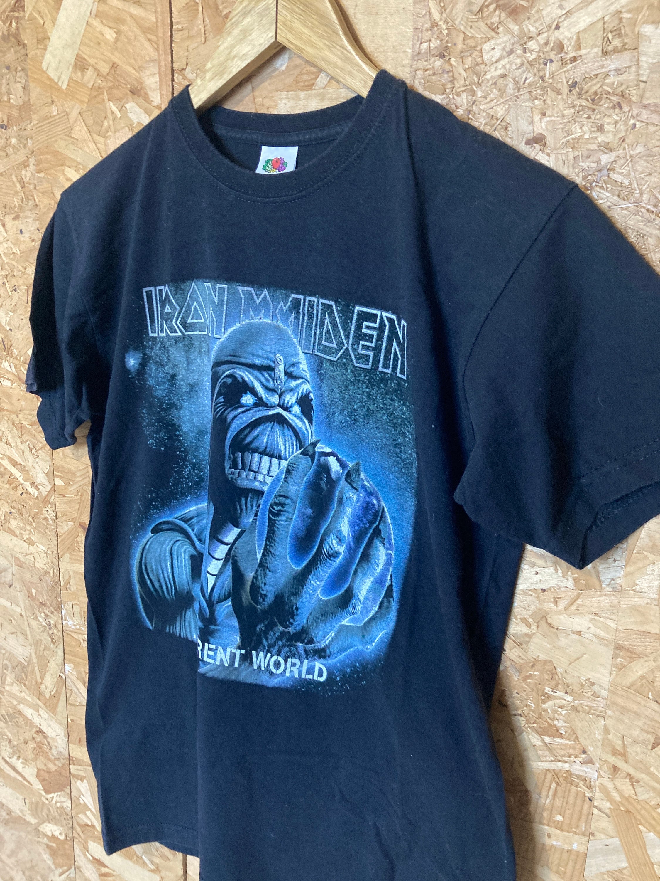 Vintage 00s Iron maiden Different World metal rock band t shirt size small