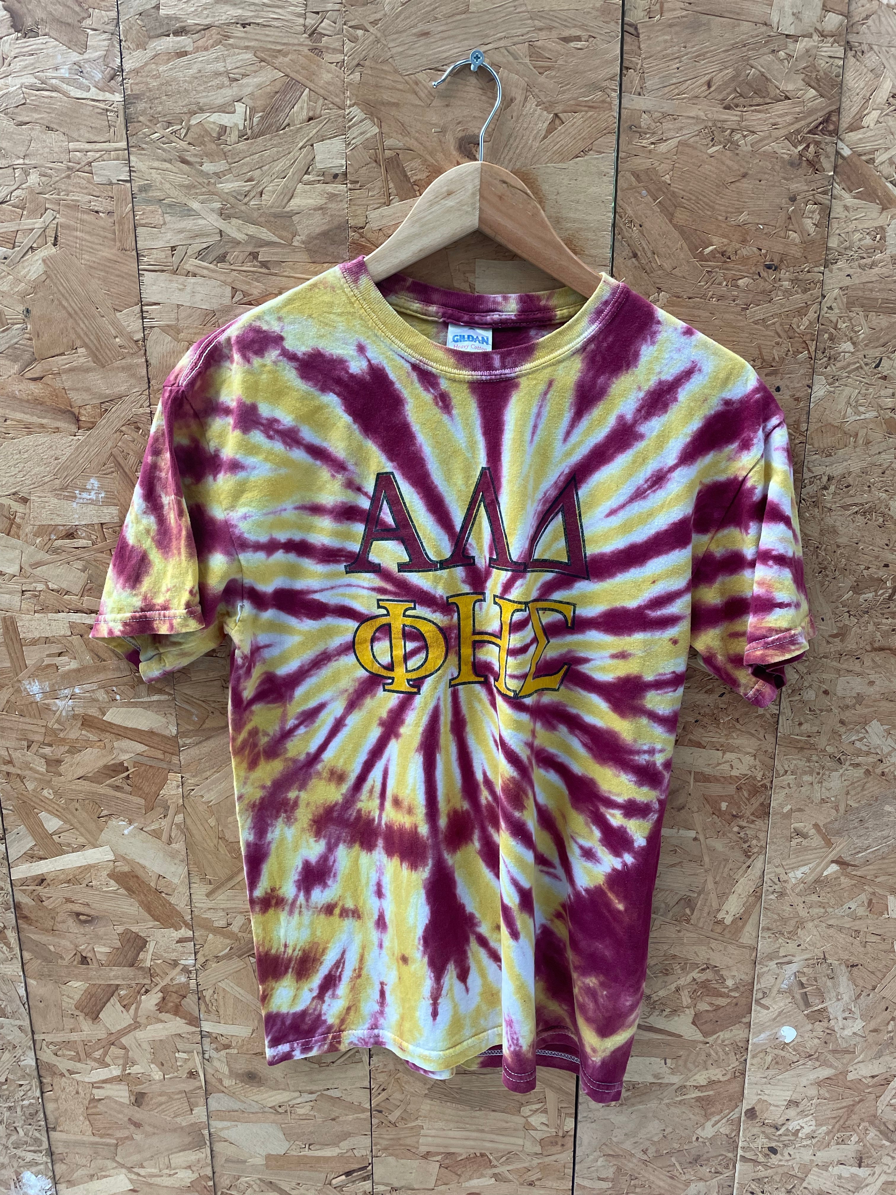 We're Geeks not Greeks Tie Dye T-Shirt Alpha Delta Phi Fraternity M Red Yellow