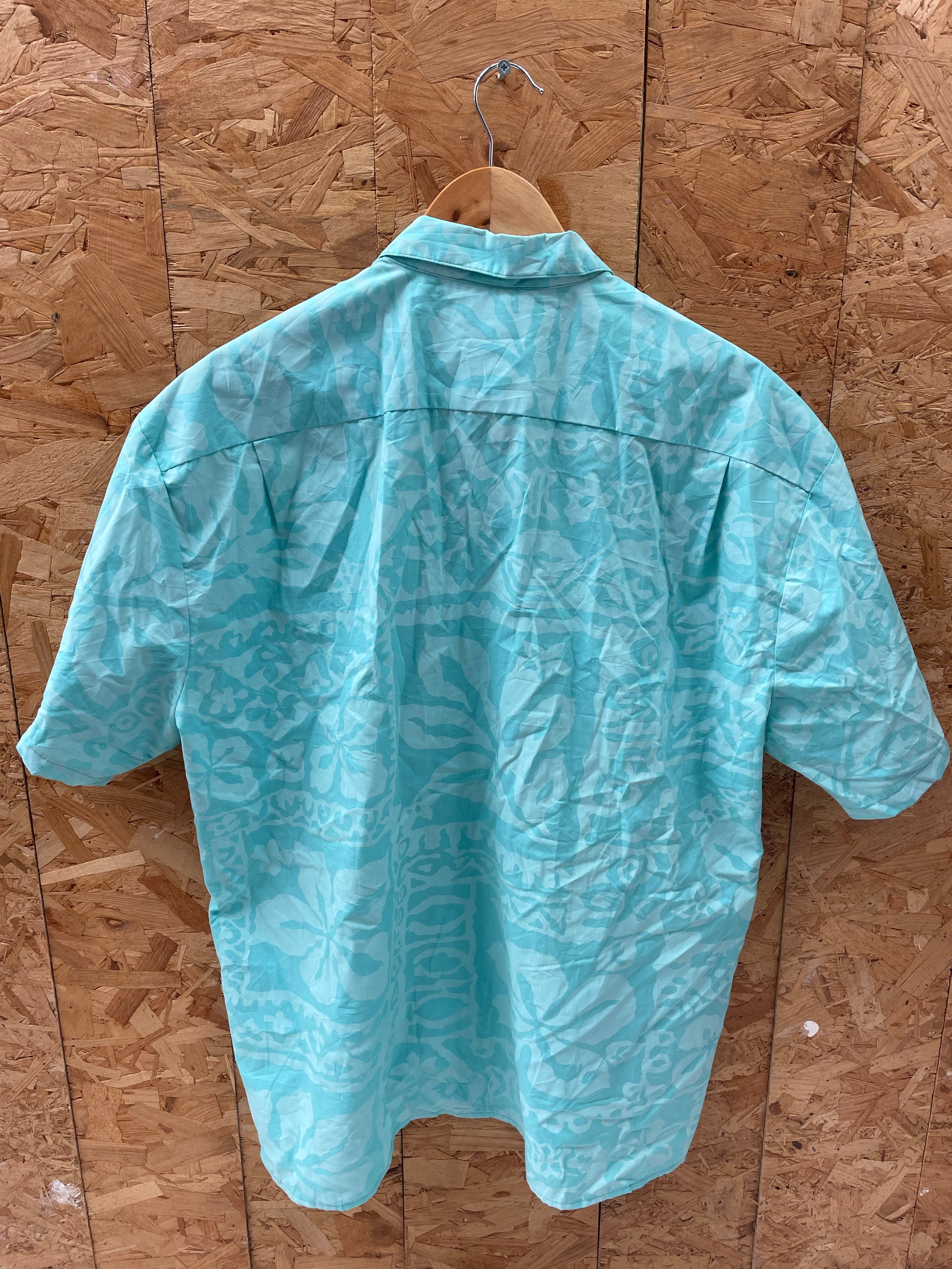 Vintage Hilo Hattie Men's Size L Light Blue Floral Button-Down Hawaiian Surf Shirt