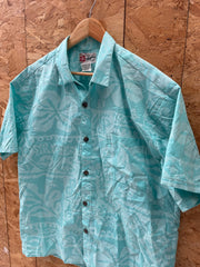 Vintage Hilo Hattie Men's Size L Light Blue Floral Button-Down Hawaiian Surf Shirt