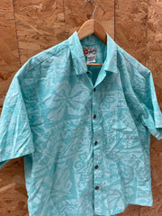 Vintage Hilo Hattie Men's Size L Light Blue Floral Button-Down Hawaiian Surf Shirt