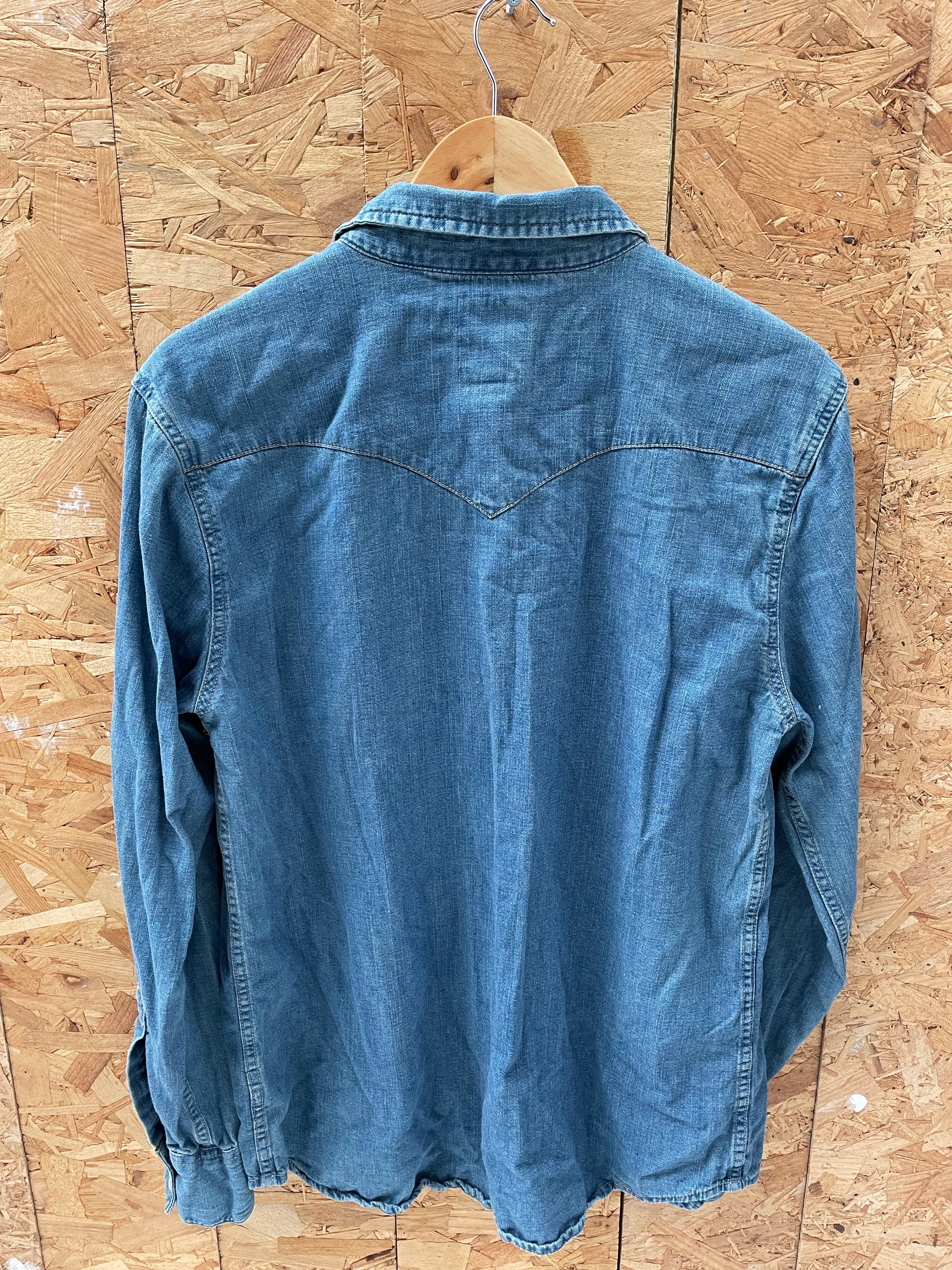 Vintage Y2K Levi's Men's M Light Wash Denim Western Shirt Long Sleeve Button Up