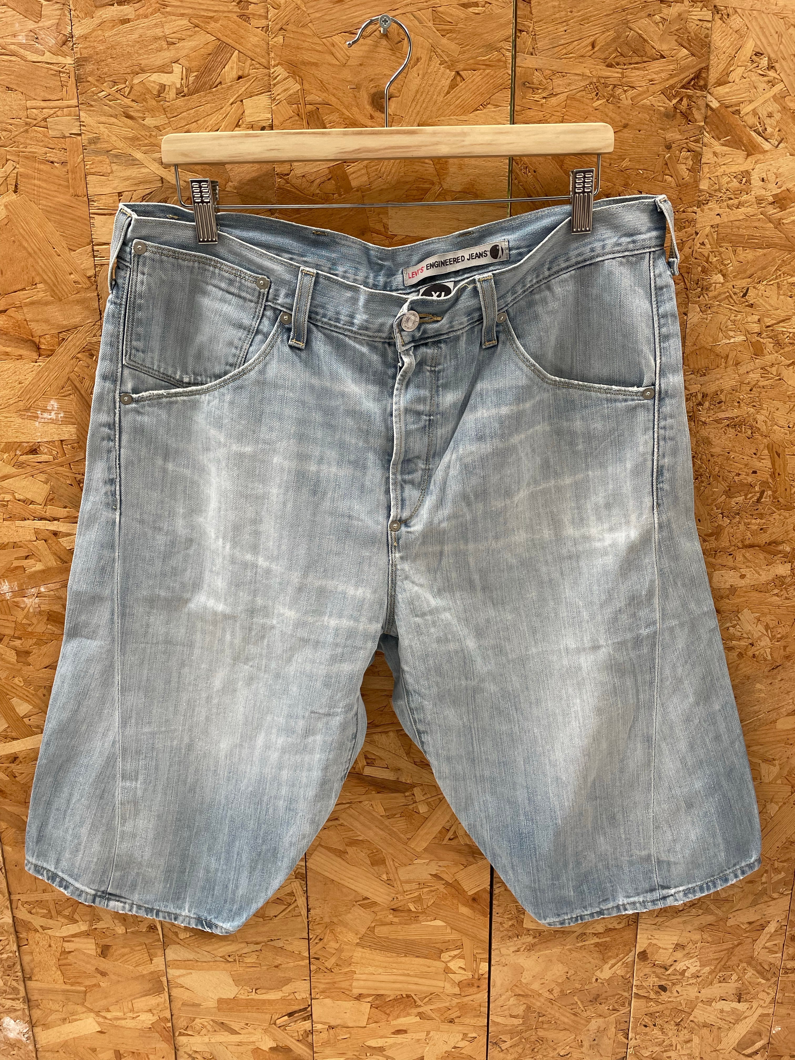Vintage Y2K Levi's Engineered Jeans XL Light Wash Denim Cinch-back Shorts