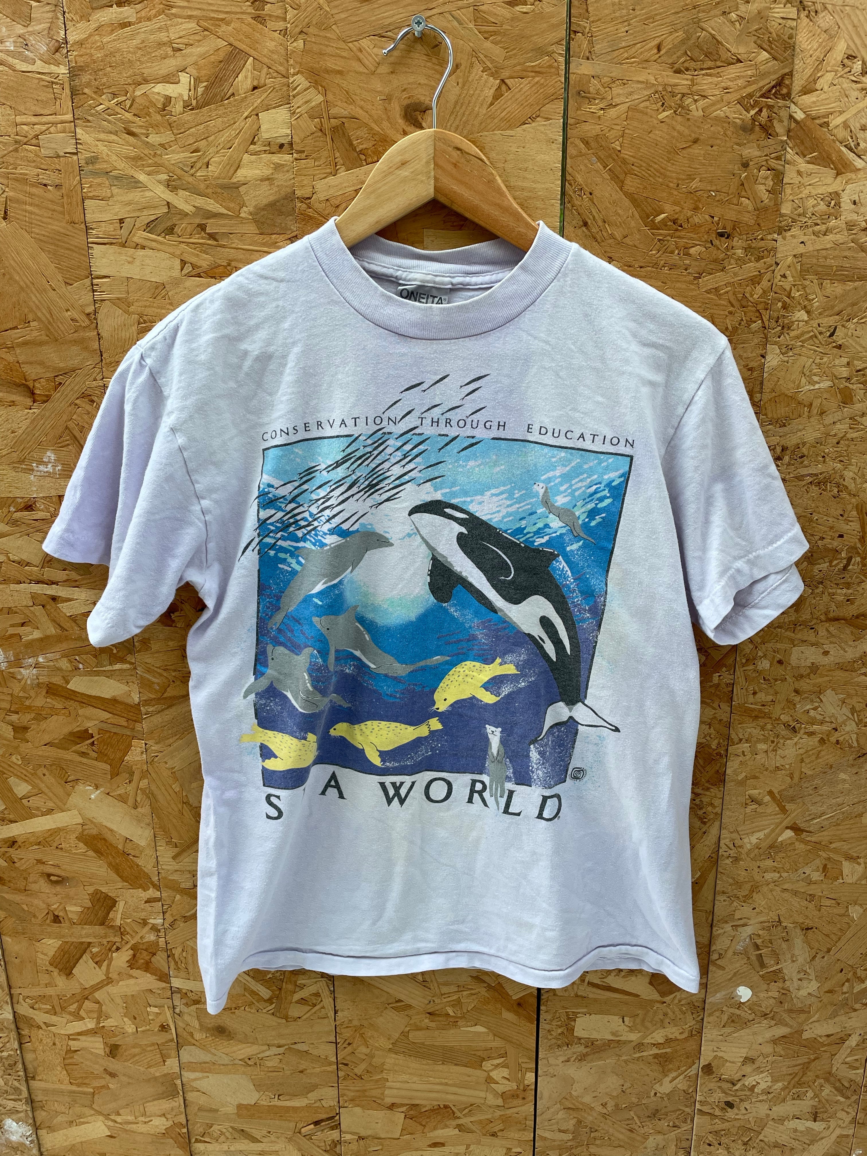Vintage 90s SeaWorld Whale Graphic Single Stitch Off -White T-Shirt M