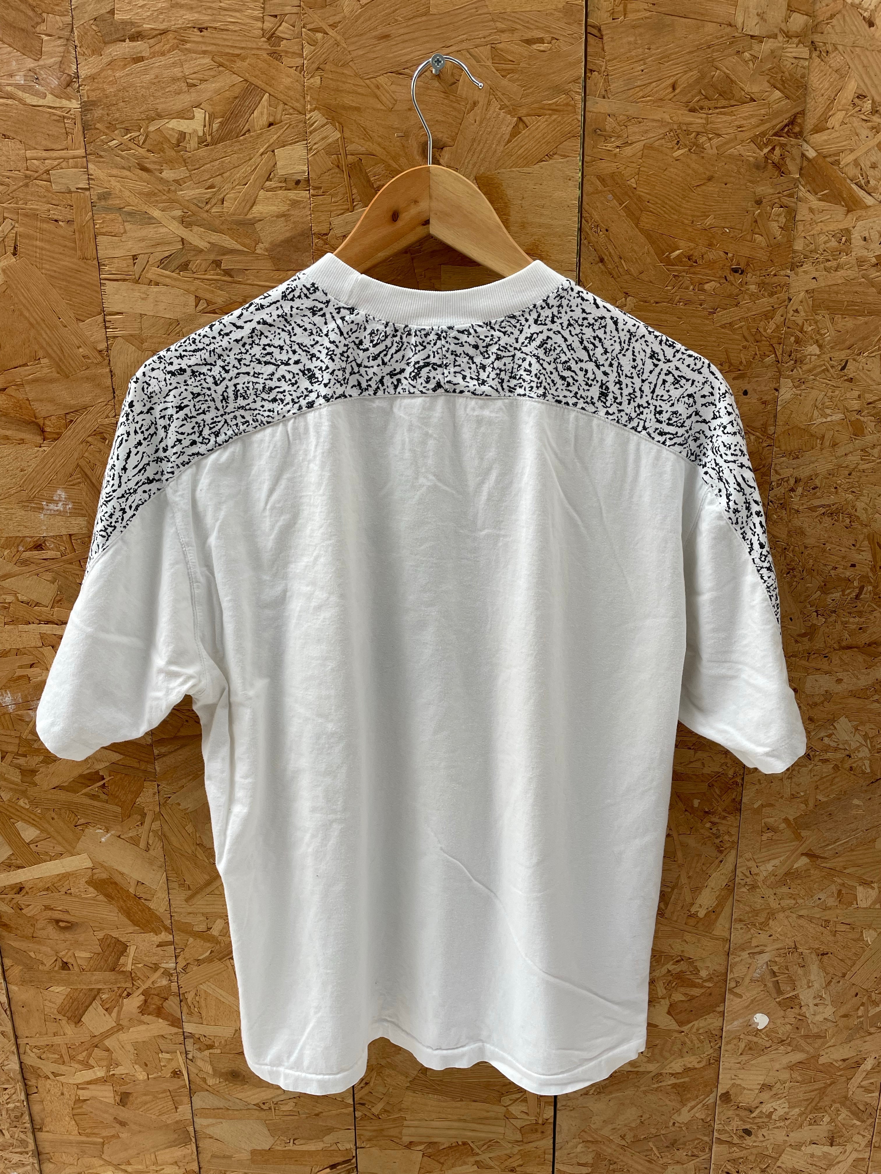 Vintage 90s Single Stitch White Graphic T-Shirt Size M