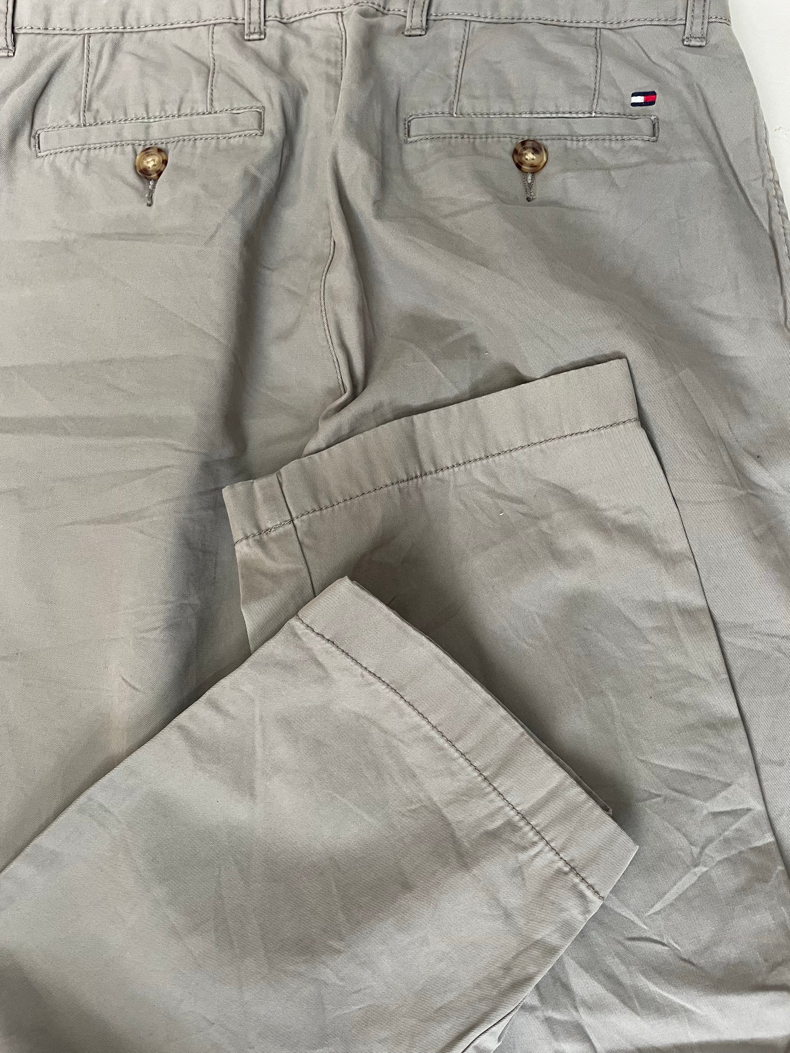Tommy Hilfiger Men's 32x34 Khaki Pants Chino Trousers Gray Beige