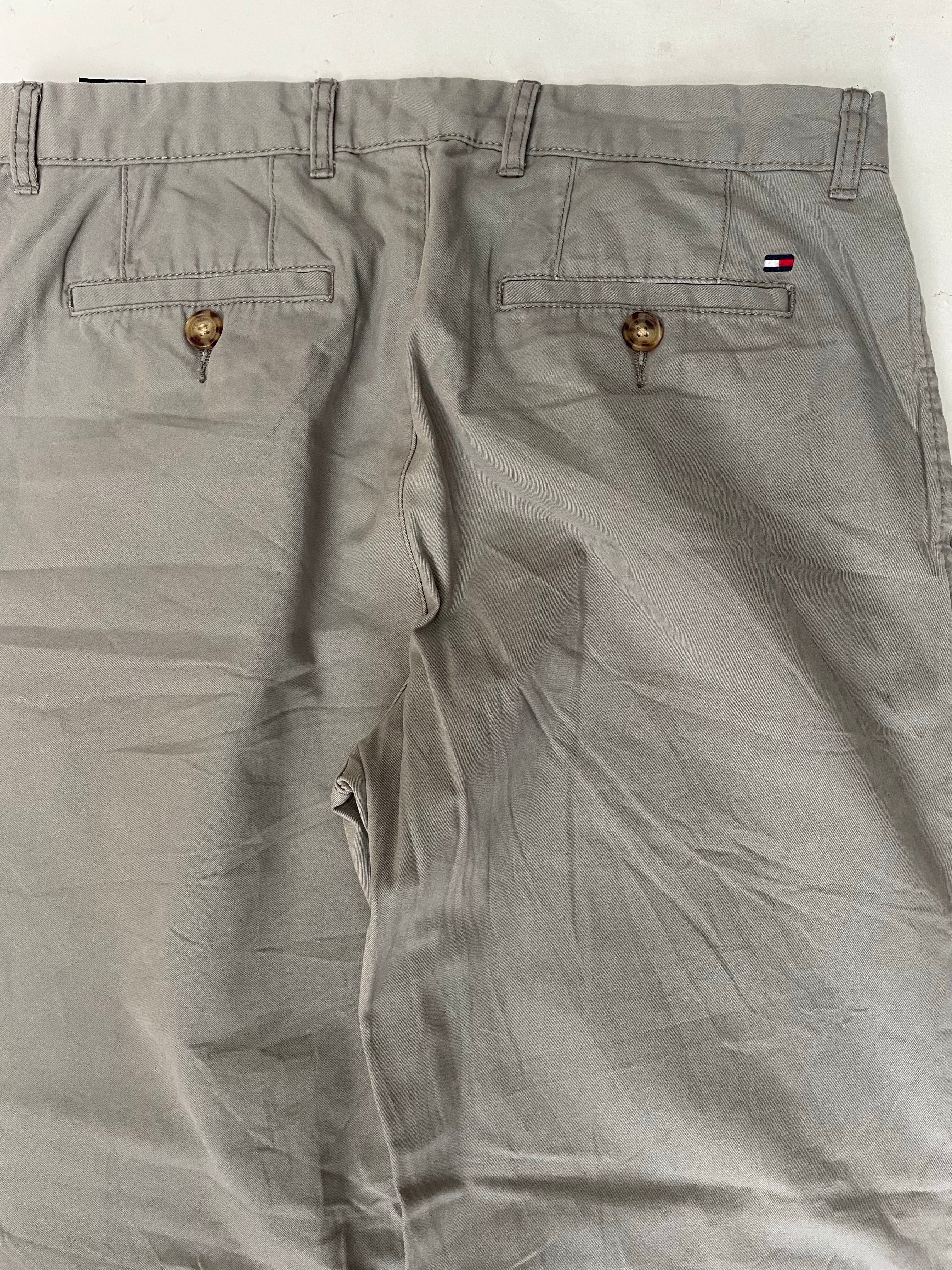 Tommy Hilfiger Men's 32x34 Khaki Pants Chino Trousers Gray Beige