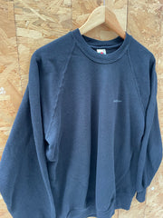 Vintage Y2K Fruit of the Loom Men's Size M Black Crewneck Raglan Sweater