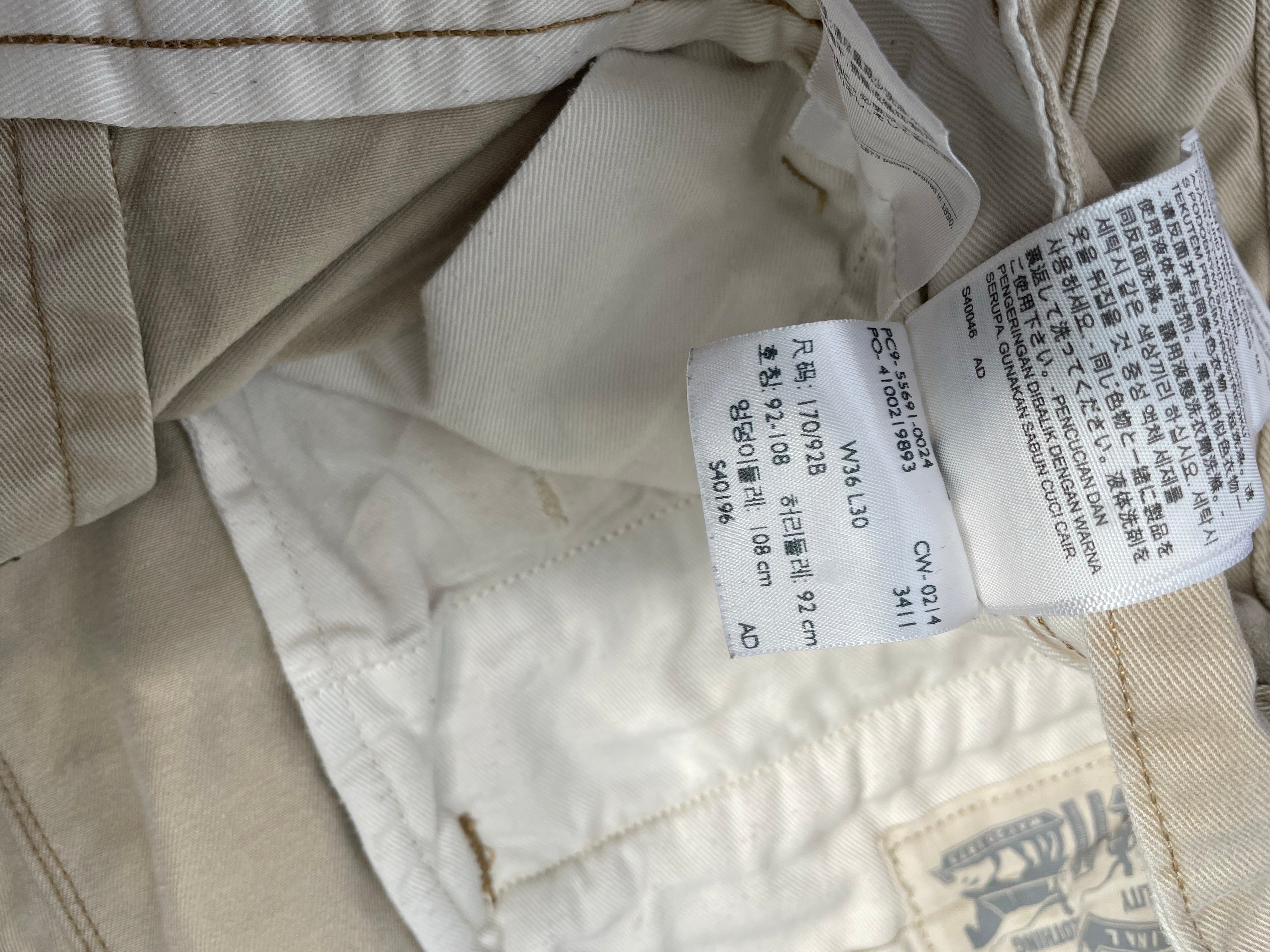 Vintage Y2K Levi's Men's Size 36x30 Khaki Chino Pants Casual Trousers