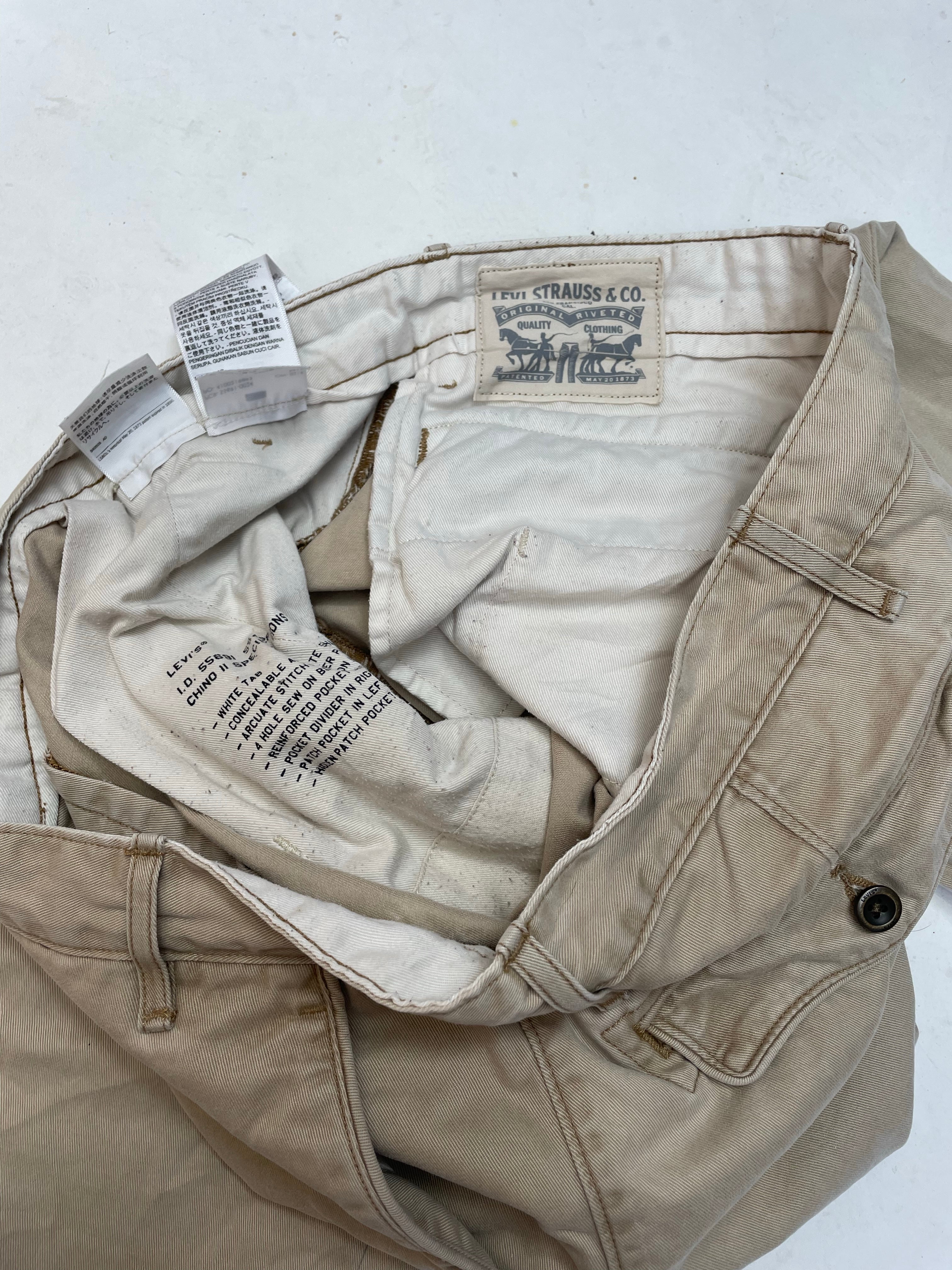 Vintage Y2K Levi's Men's Size 36x30 Khaki Chino Pants Casual Trousers