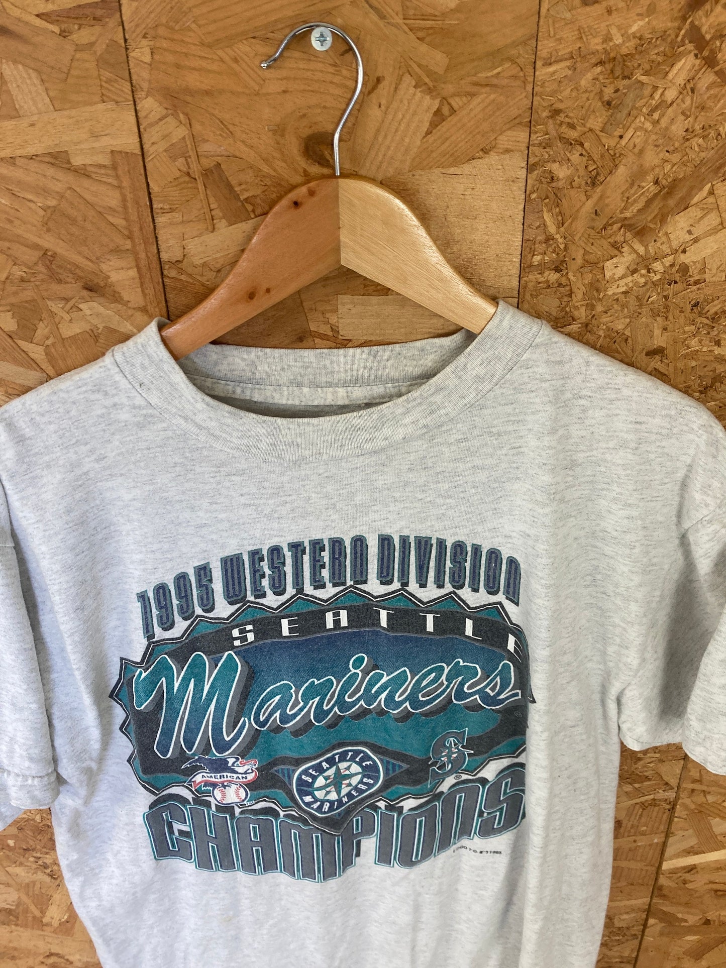 Vintage 95 Seattle Mariners western division champions USA souvenir grey t shirt size XL