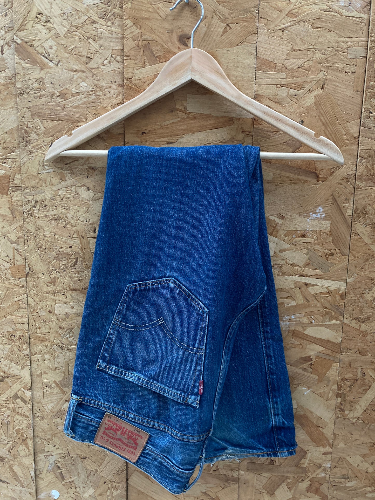Vintage Y2K  Levis mid blue denim 501 mens jeans trousers W33  L31