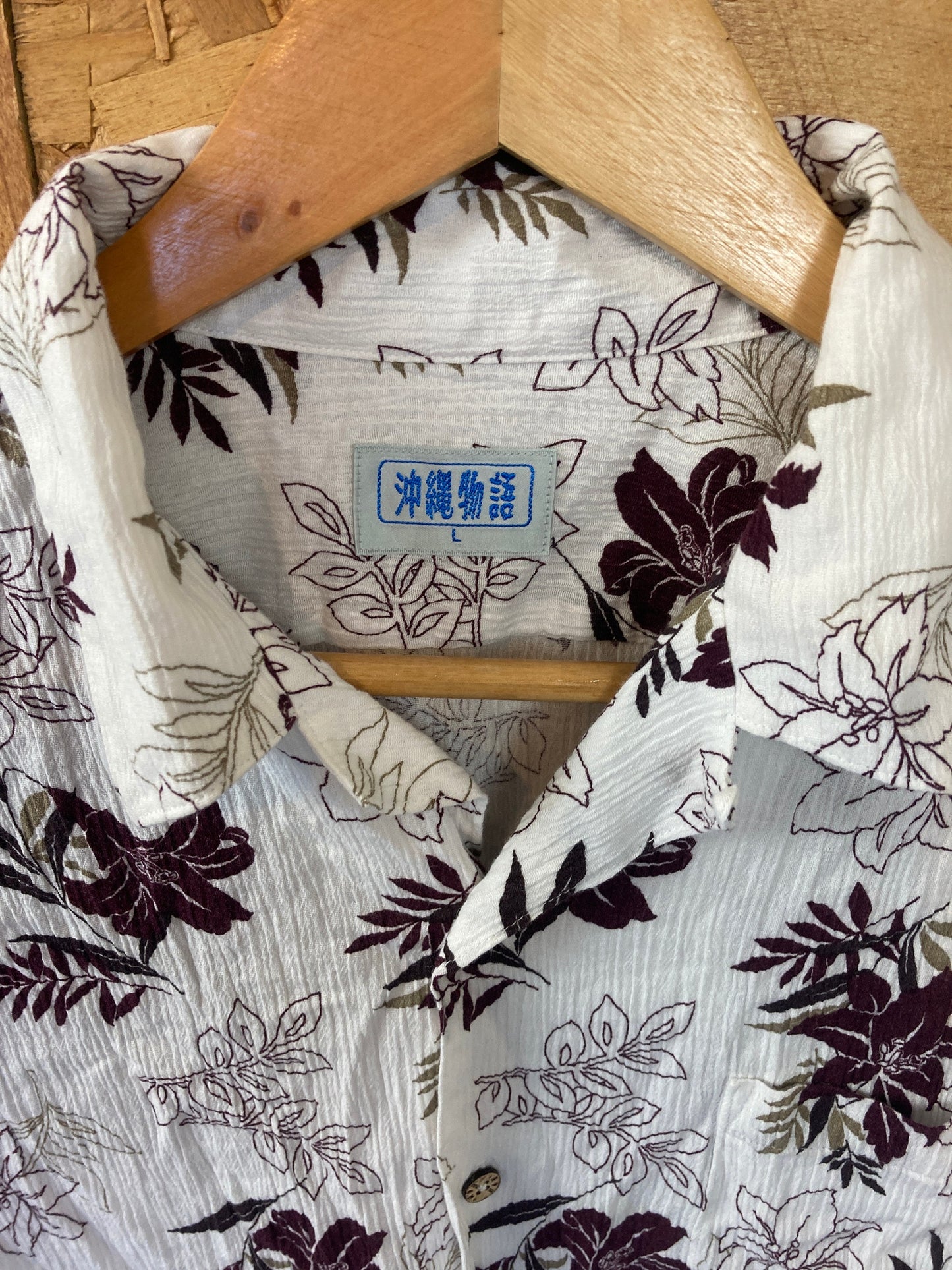 Vintage 80s Japanese crepe fabric botanical floral white brown hawaiian party beach shirt unisex siz