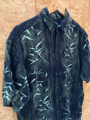 Vintage 90s viscose black green bamboo pattern Hawaiian shirt size medium