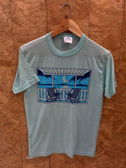 Vintage 90s light blue deck chair beach scene single stitch t-shirt size medium