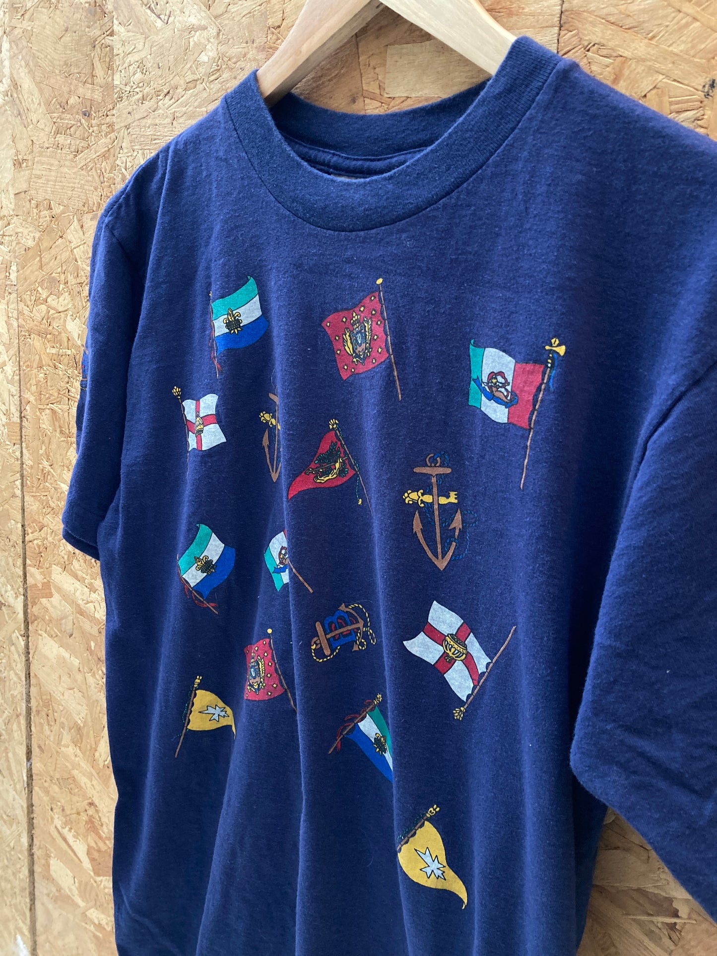 Vintage 90s nautical flags navy blue single stitch souvenir t-shirt size large