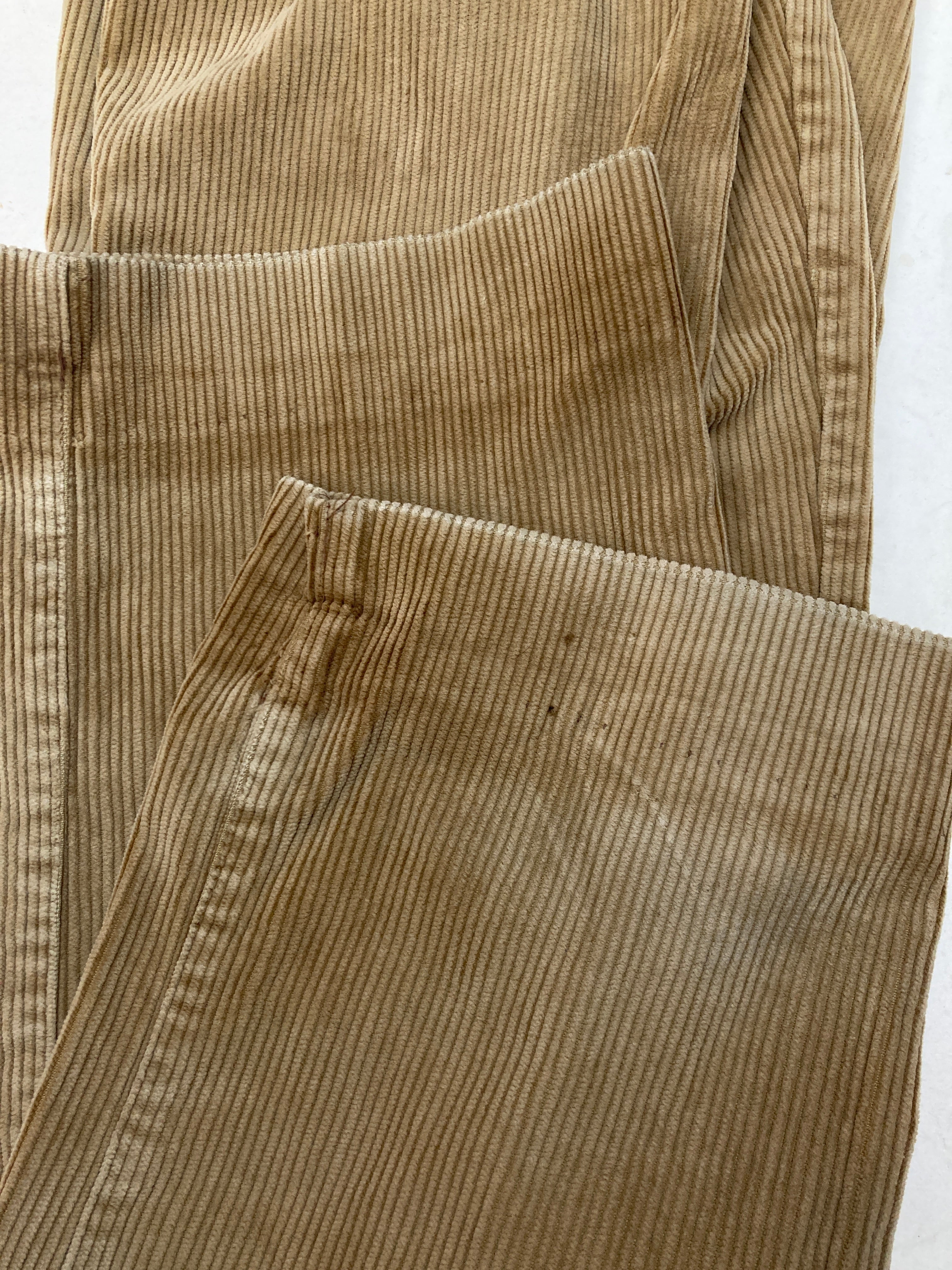 Vintage 90s beige tan jumbo corduroy trousers size W32 L34 by Celo