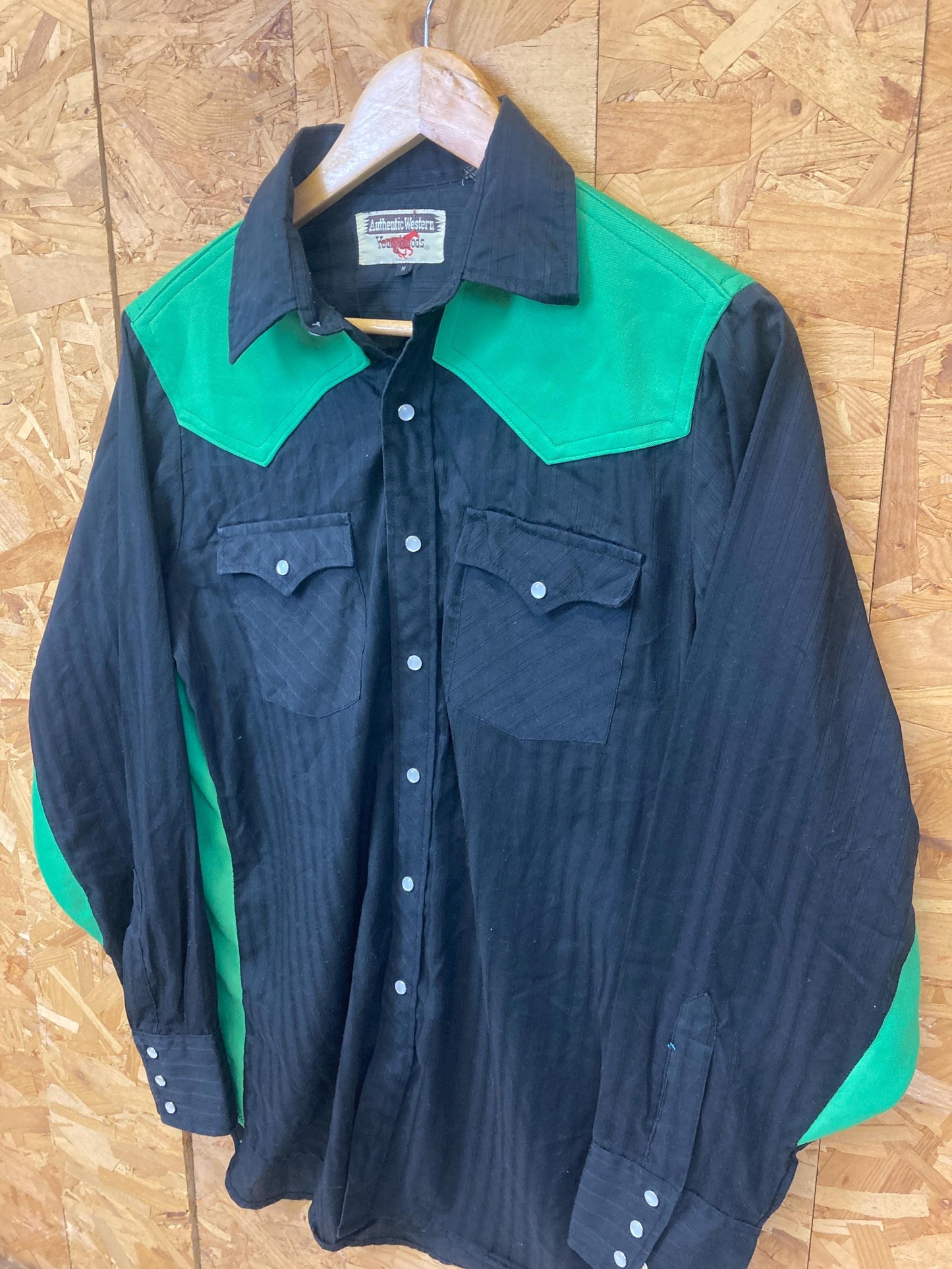 Vintage 80s black green western cowboy shirt with pearl snap buttons size medium by Youngblood Weste